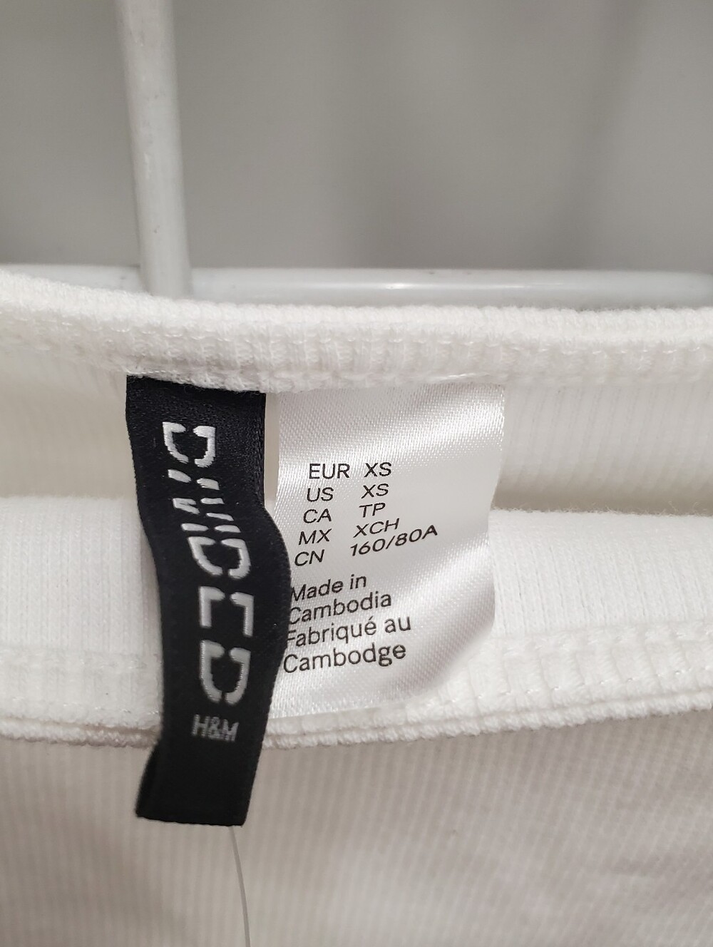 H&M Crop Tpp - Picture 2 of 5